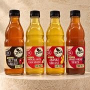 Zena Detox, Sandaloz Sakızlı Elma, Ananas ve Kırmızı Pancar sirkesi dörtlü set, 4 × 500 ml cam şişe
